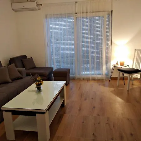 Ferienwohnung Secret Garden Neum Exterior foto